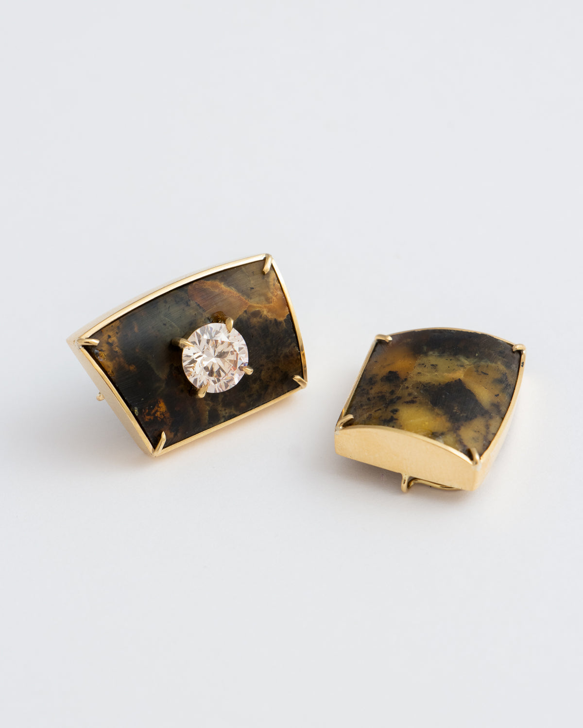Brinco Âmbar Tartaruga e Diamante