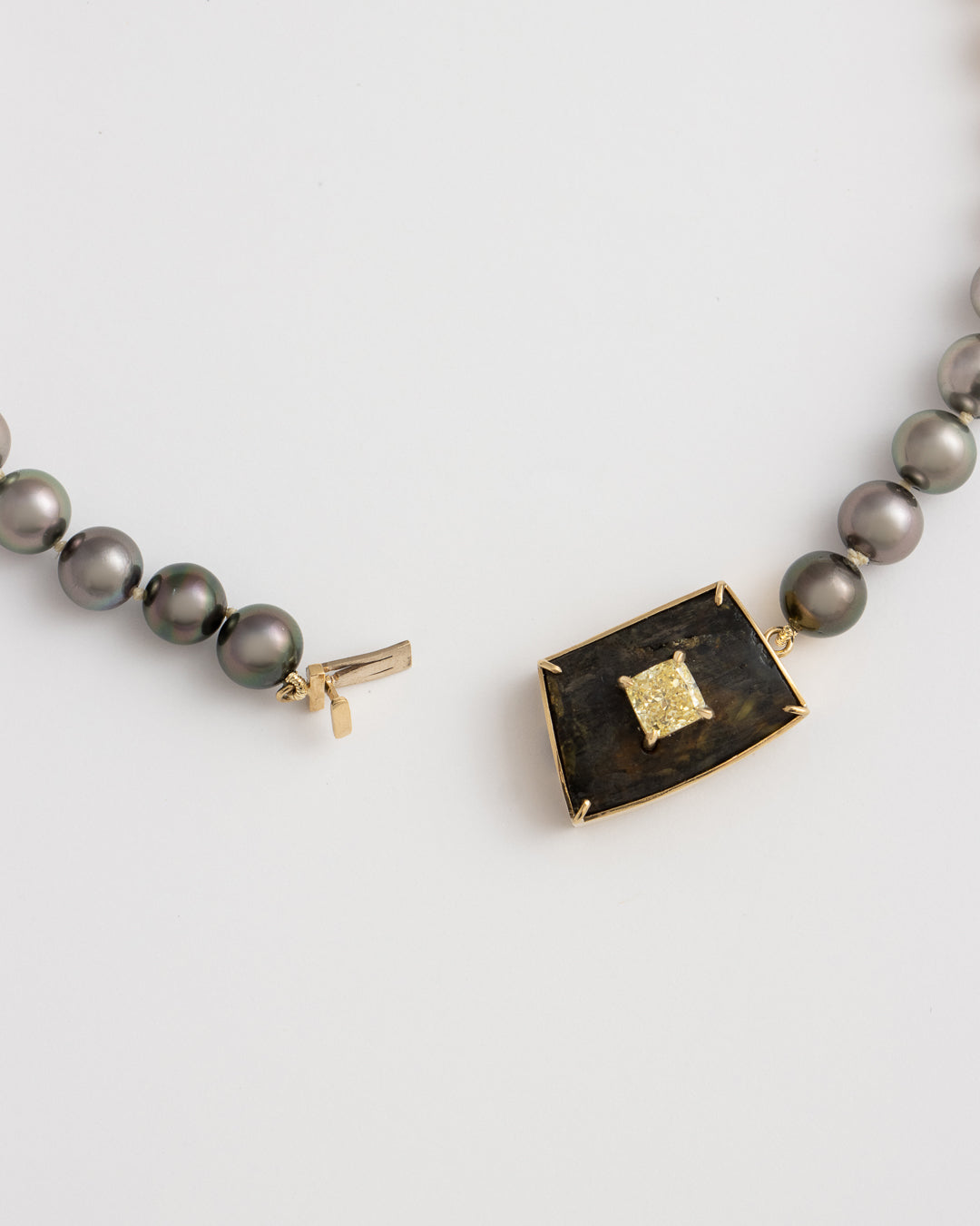 Colar Pérolas Degradê e Diamante