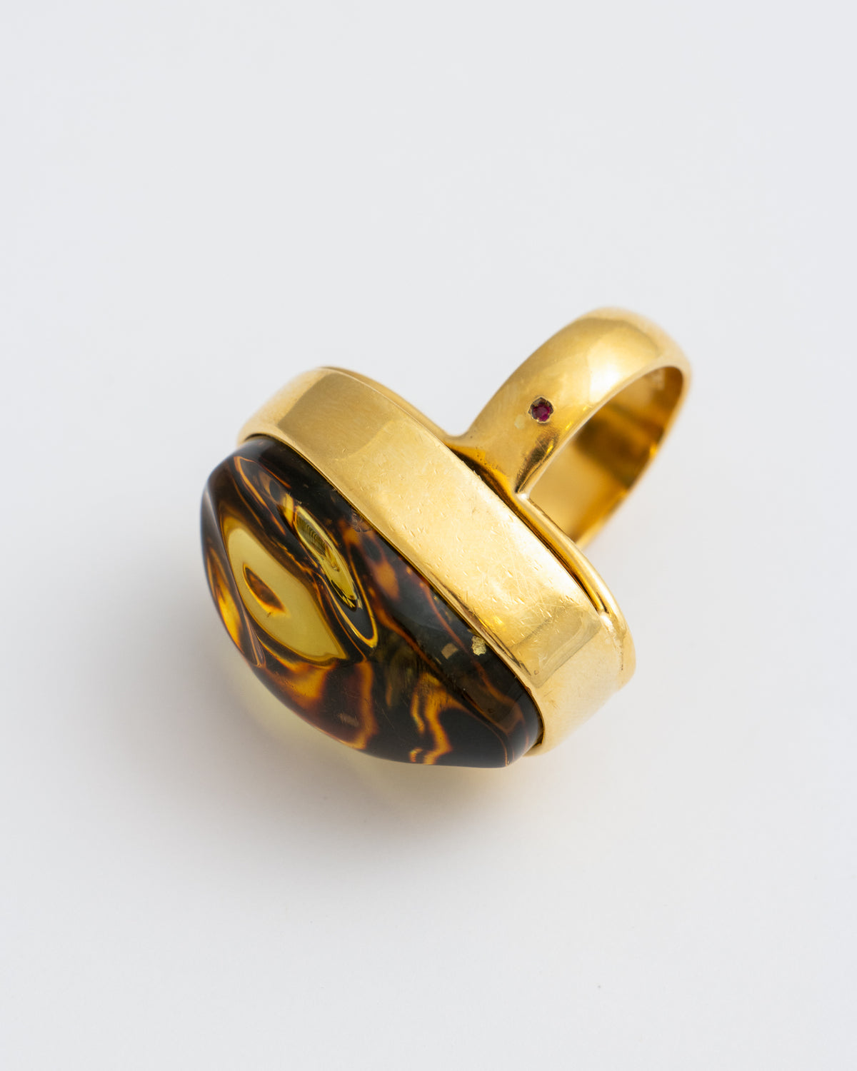 Anel Âmbar Oval Dourado