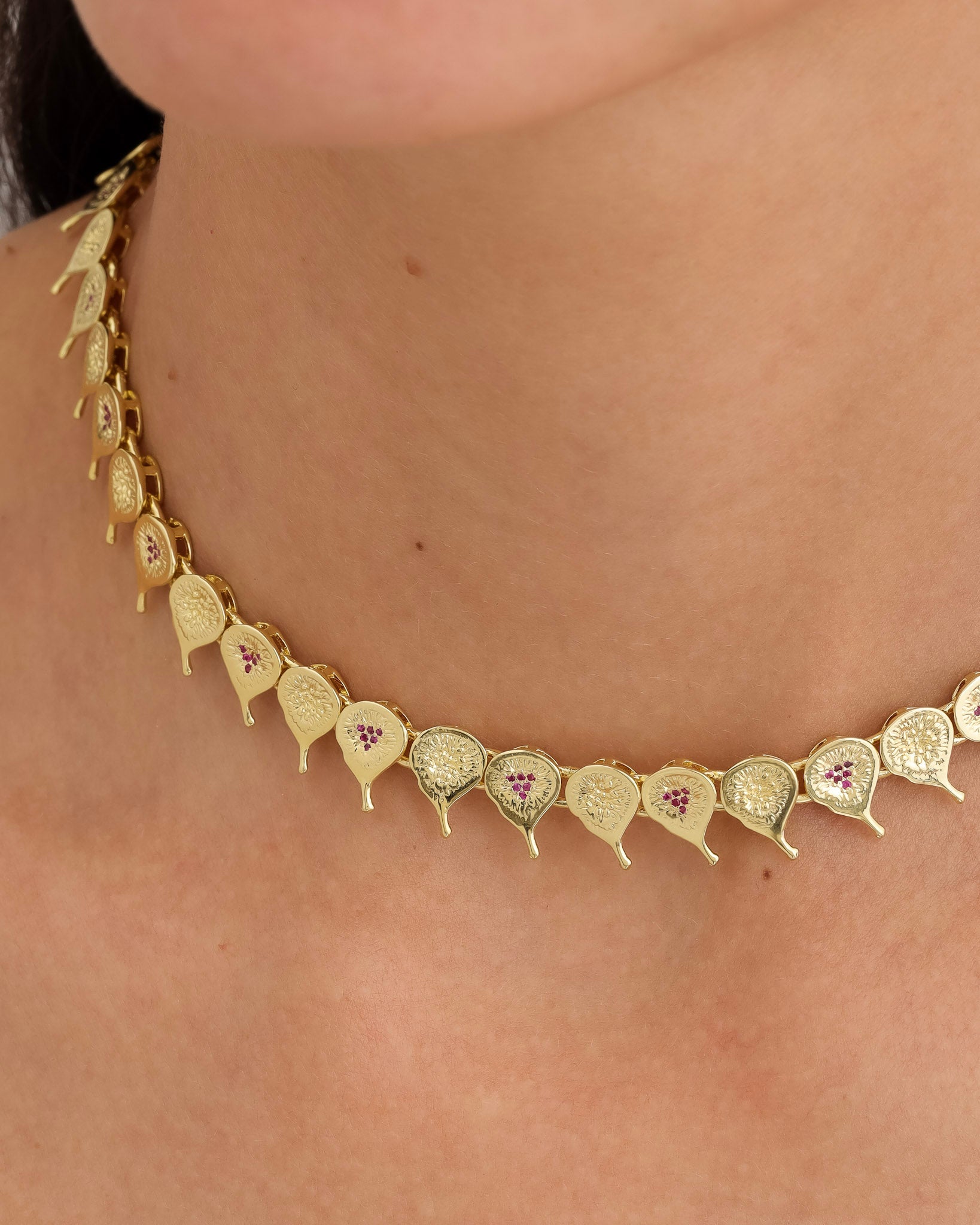 Choker Riviera Figos E Rubis Dourada