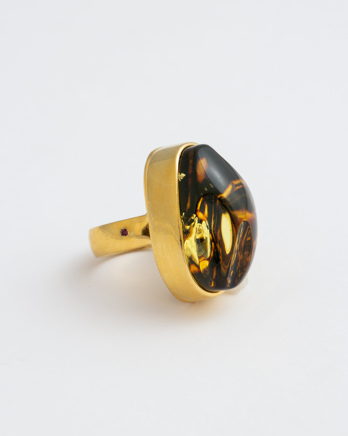 Anel Âmbar Oval Dourado