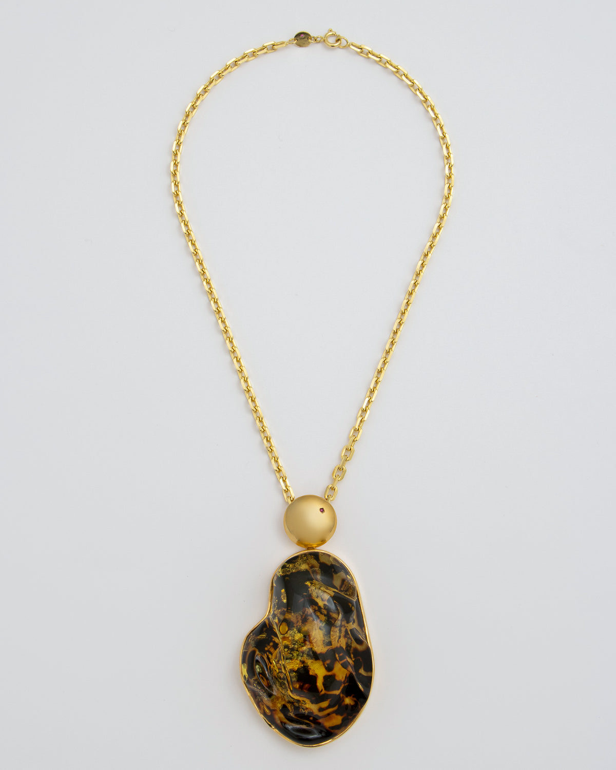 Pingente Âmbar Tartaruga Dourado