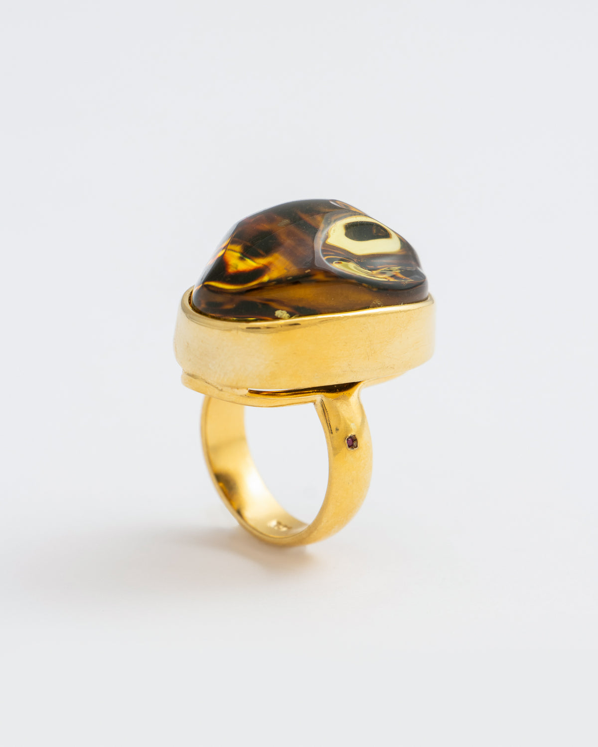 Anel Âmbar Oval Dourado