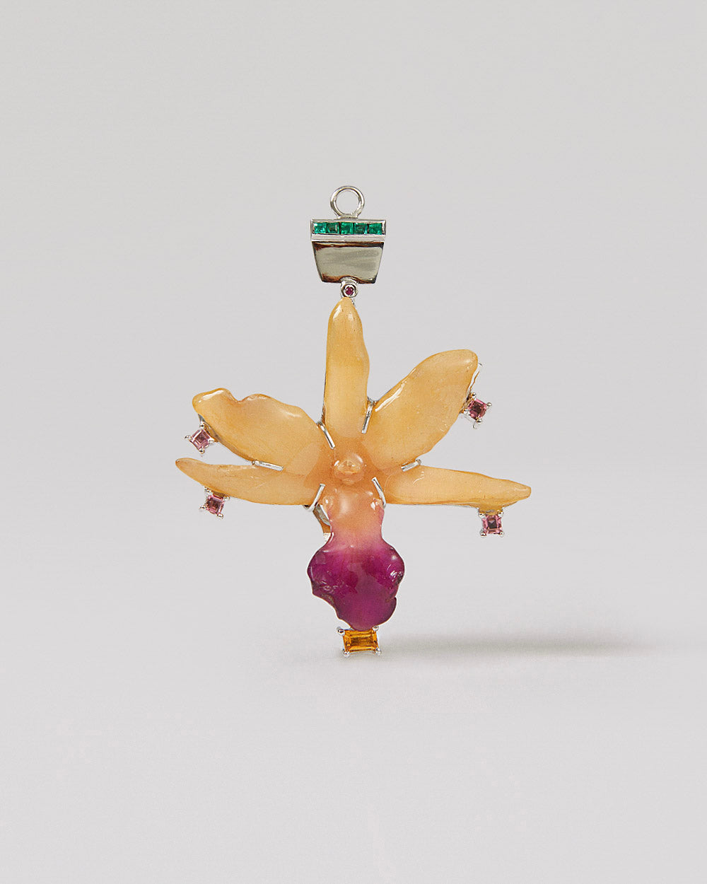 Pingente Orquídea Bege e Pedras