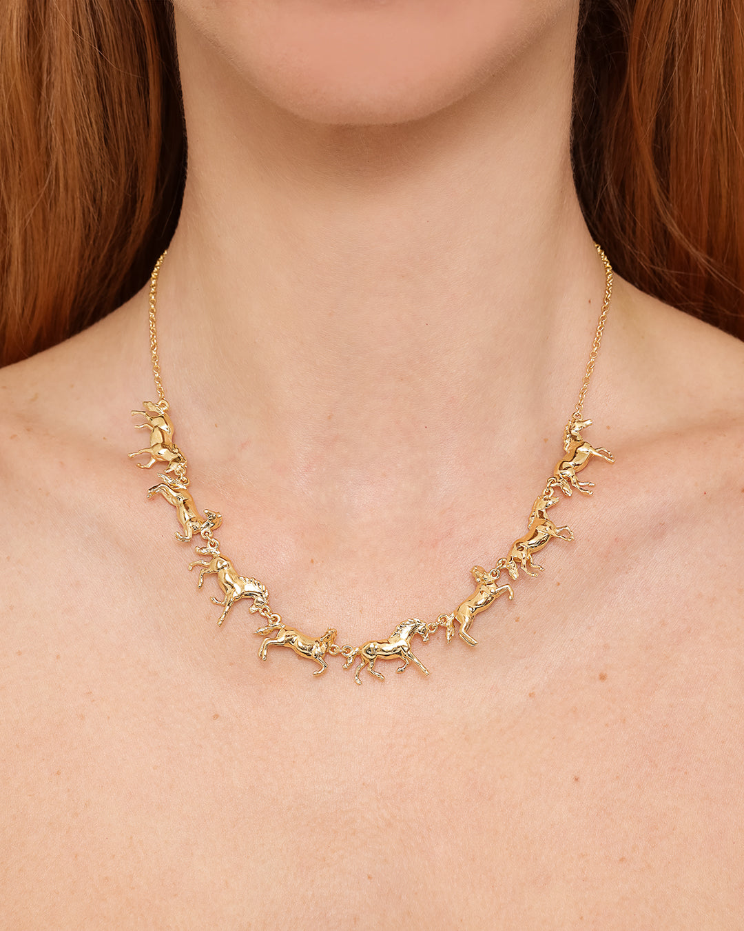 Choker Cavalos Dourado