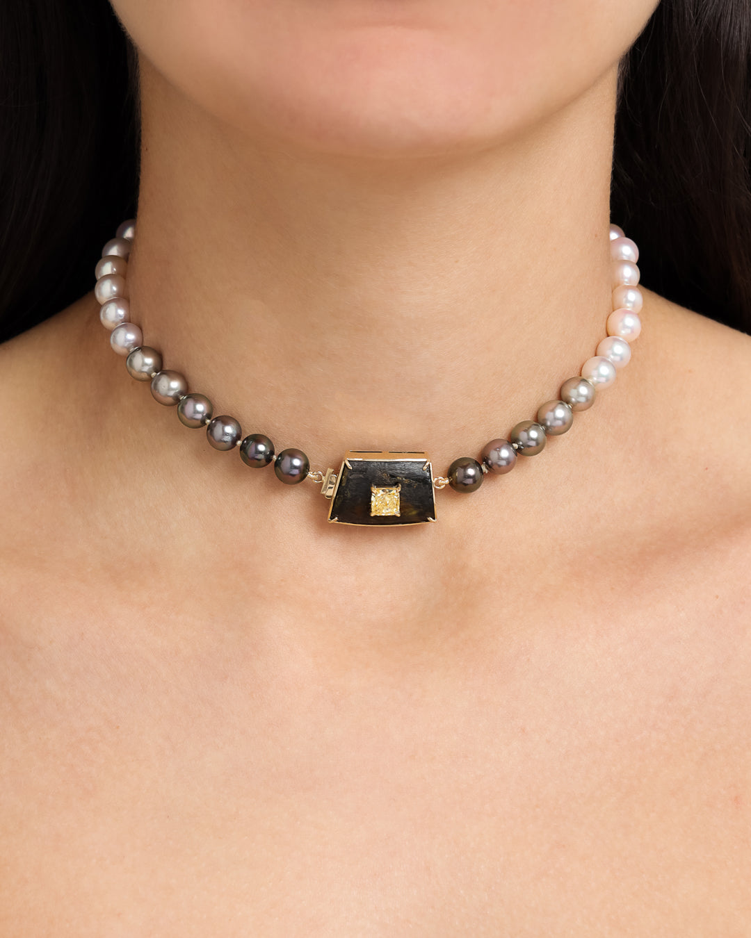 Colar Pérolas Degradê e Diamante