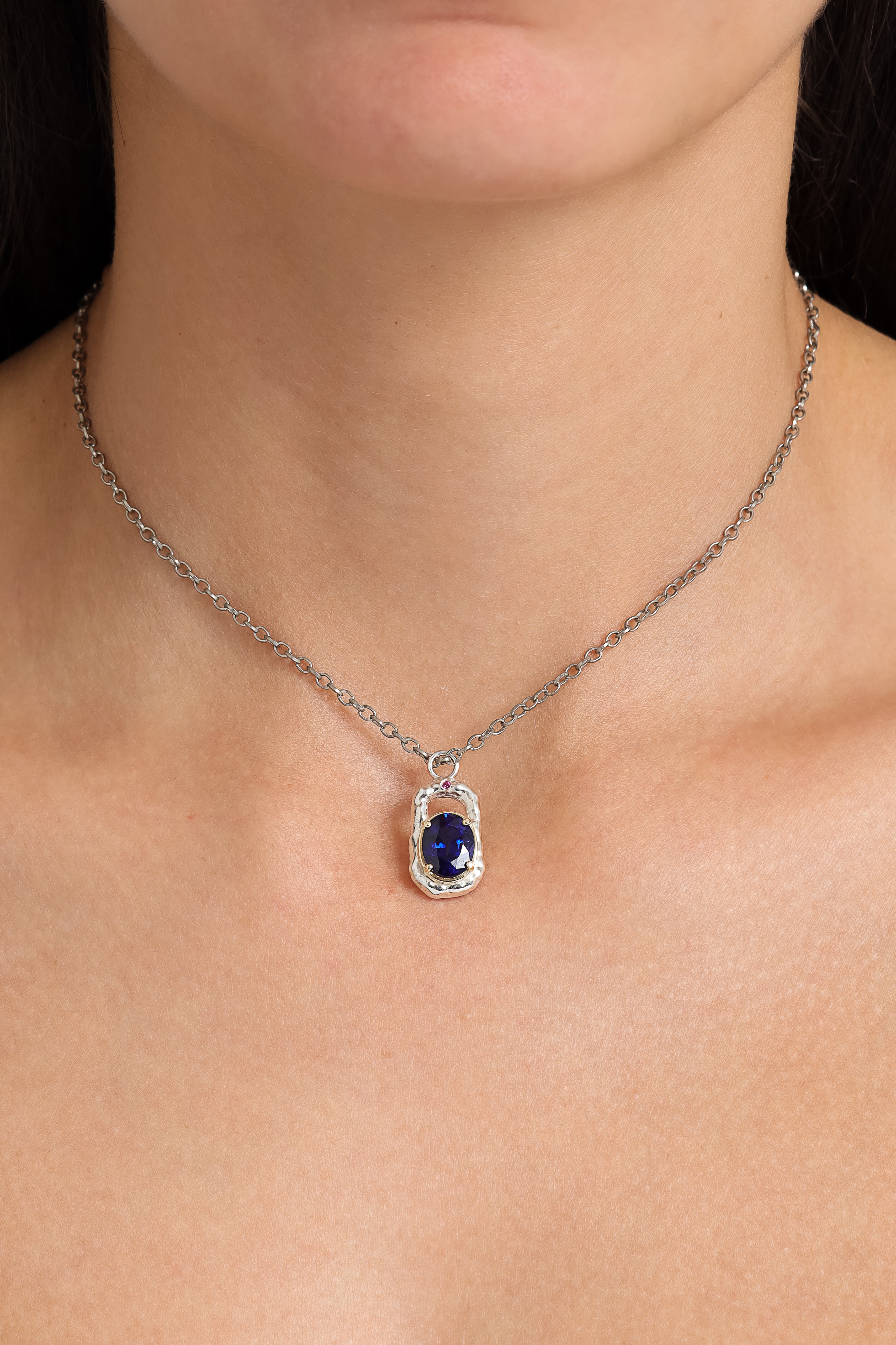Pingente Elo Ret E Safira 3,4 CT