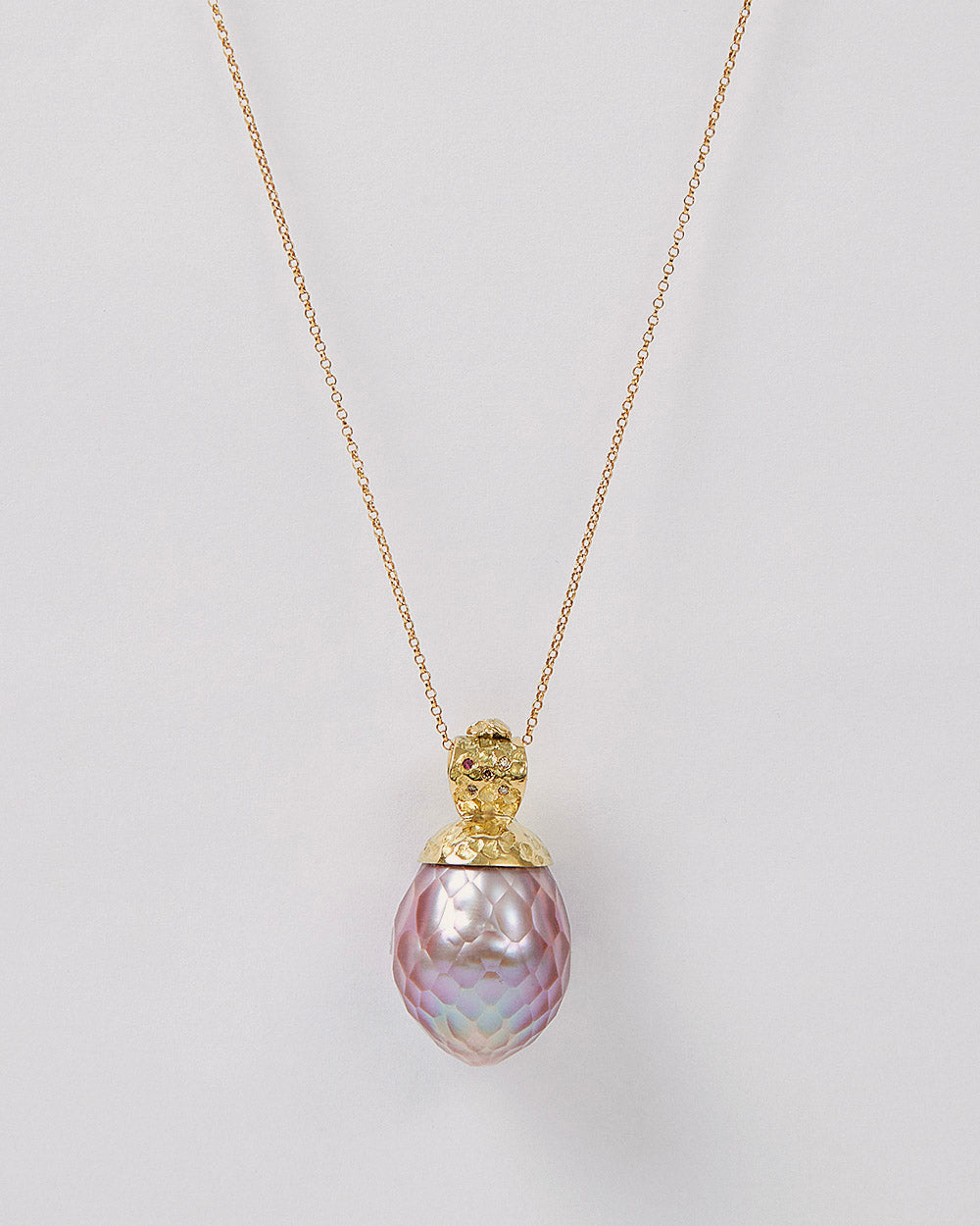 Pingente Pérola Lavanda Lapidada e Diamantes Brown